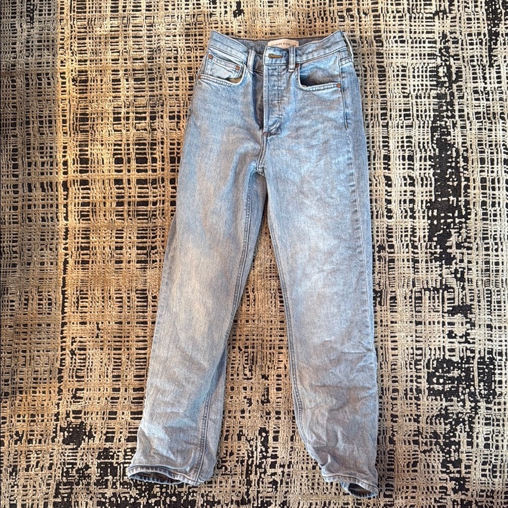 Aritzia Blue Straight Leg Jeans with Faded Denim